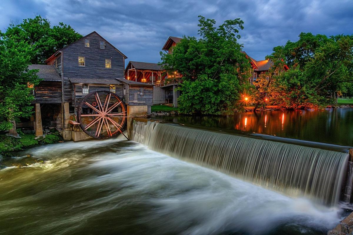 Rock Of Ages, Hot Tub, Game Room, Wifi, 1089 Free Tickets Each Paid Day, Dollywood And More Пиджен-Фордж Экстерьер фото